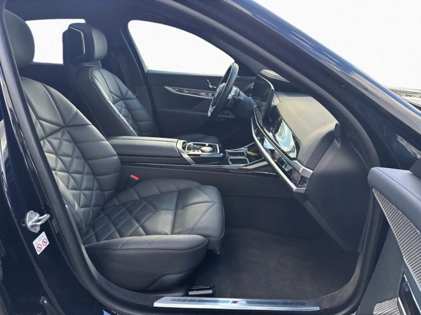 740d M-Sport SkyLounge Fond-Entert. BAB-Ass. 21