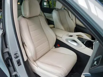 GLE 300 d 4M Premium-Plus-Paket Massage Head-up