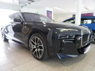 740 d xDrive Limousine Aut. Lang/M/Skyl./Kamera/