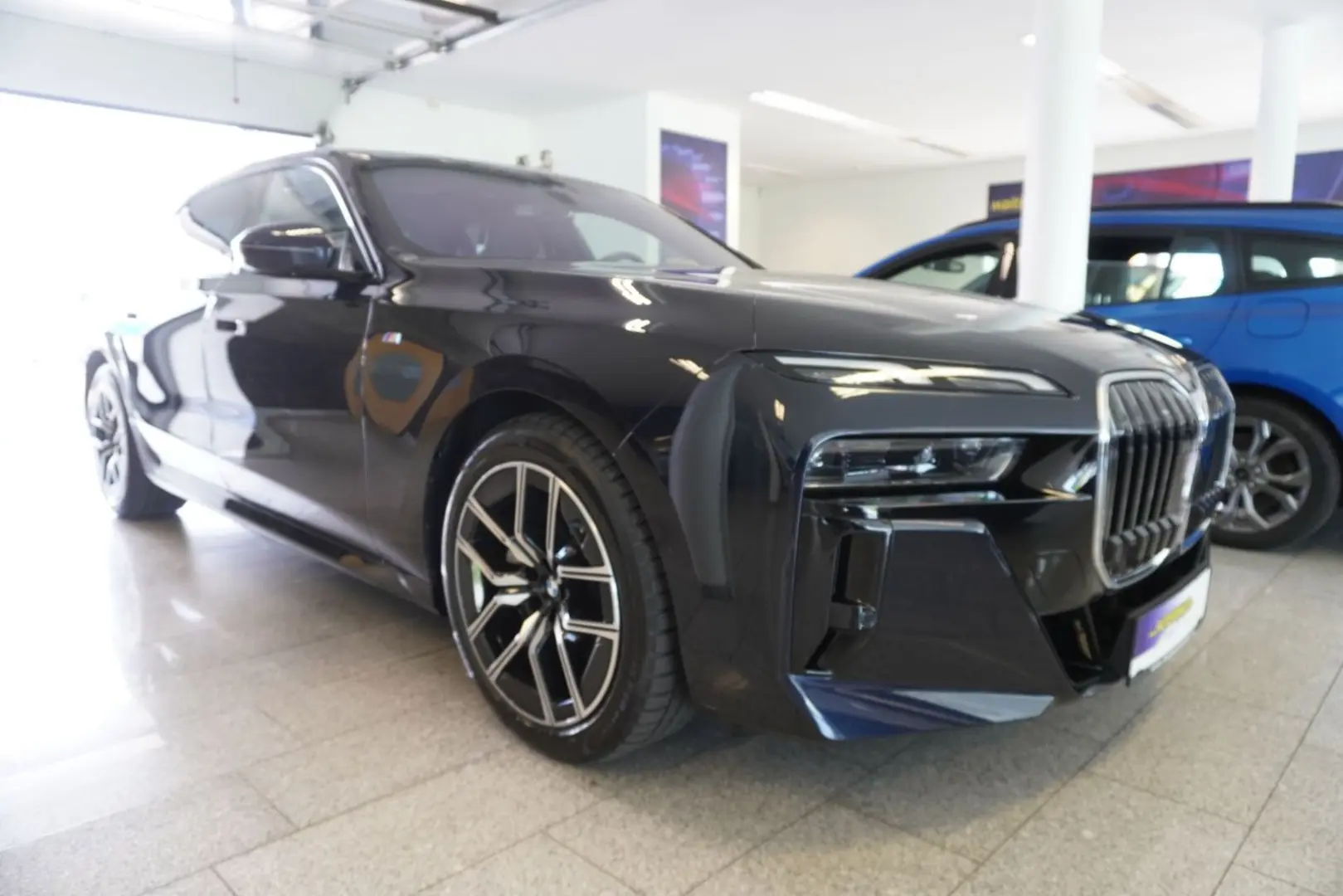 740 d xDrive Limousine Aut. Lang/M/Skyl./Kamera/