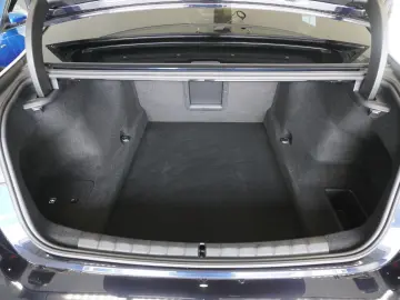 740 d xDrive Limousine Aut. Lang/M/Skyl./Kamera/