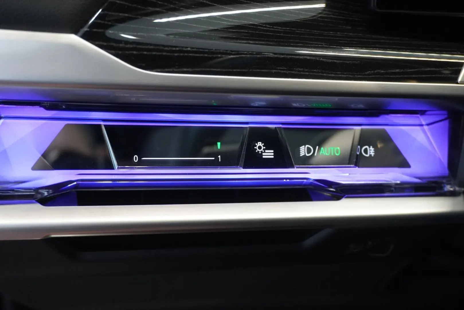 740 d xDrive Limousine Aut. Lang/M/Skyl./Kamera/