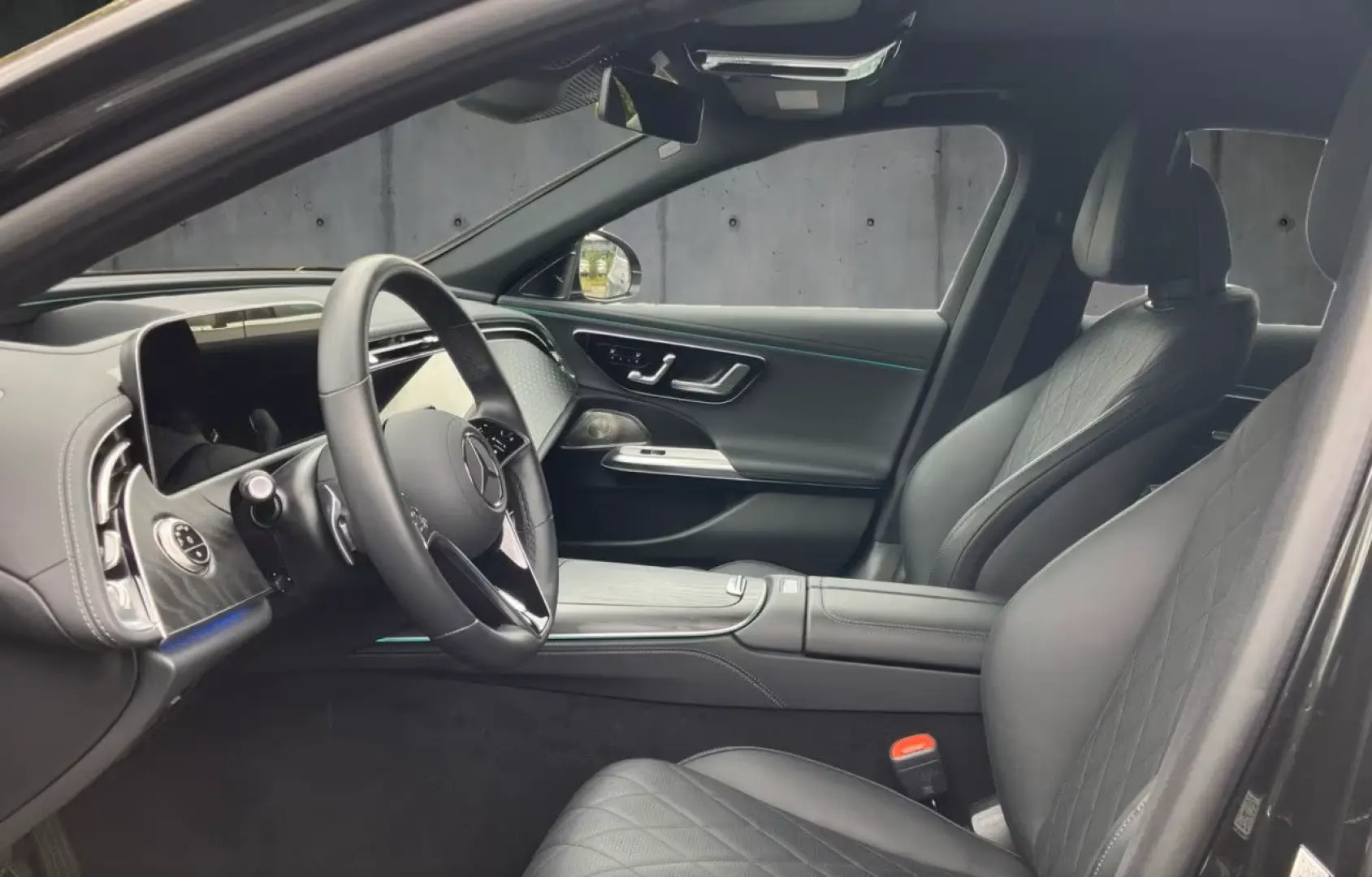 Mercedes-Benz E 300 de EXCLUSIVE Prem./PANO/Bur4D