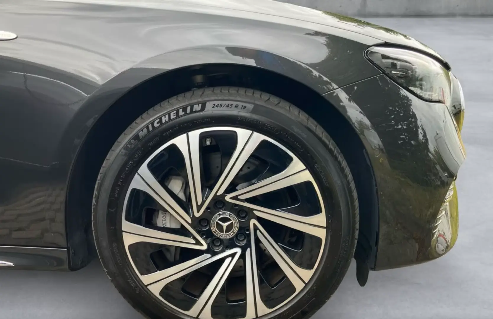 Mercedes-Benz E 300 de EXCLUSIVE Prem./PANO/Bur4D