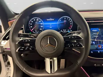 Mercedes-Benz E 300 de AMG Adv.+/PANO/NIGHT/20