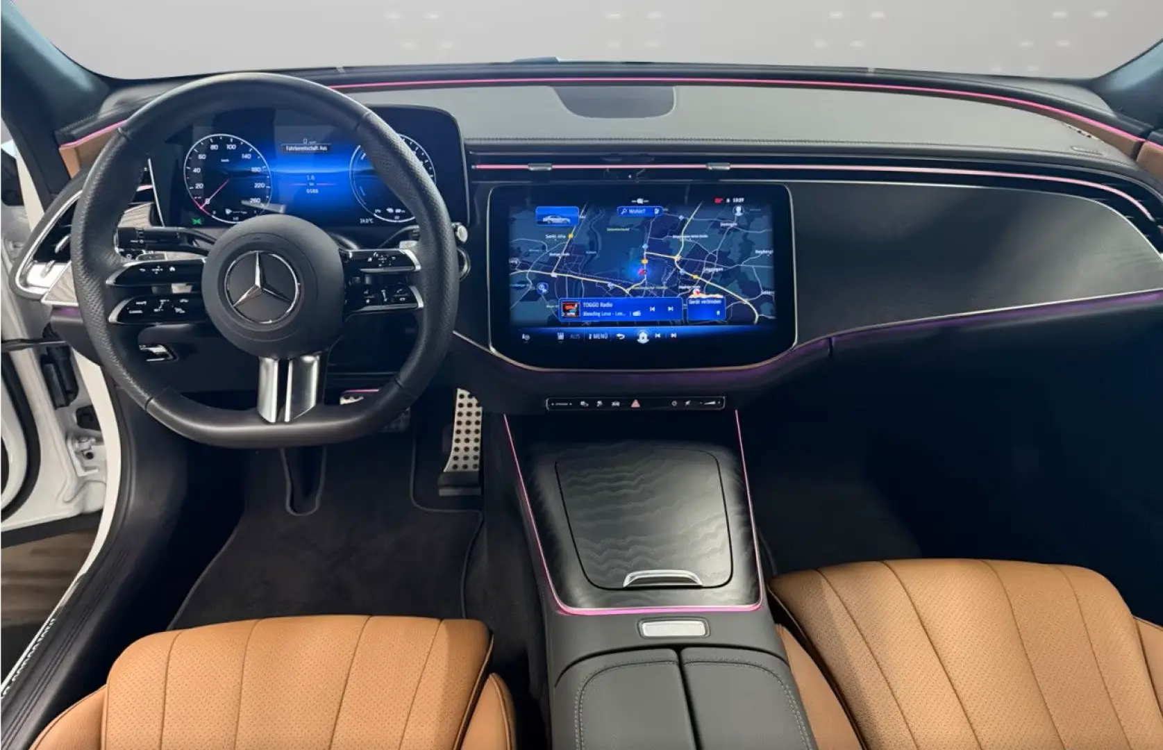 Mercedes-Benz E 300 de AMG Adv.+/PANO/NIGHT/20