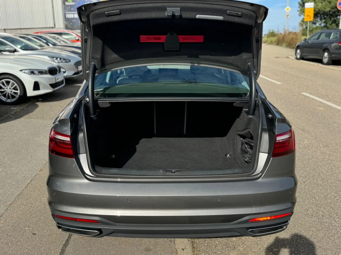 A4 Lim. 35 TDI basis Navi LED ACC 1.Hand