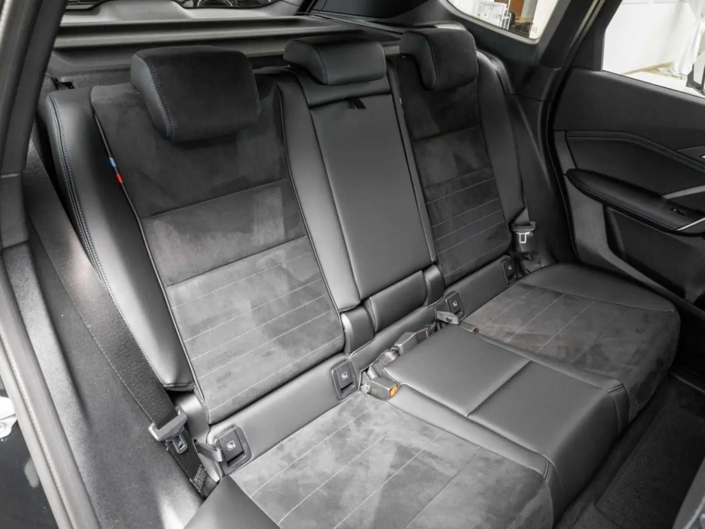 iX1 xDrive30 M Sportpaket M-Paket/Navi/ACC/AHK/H