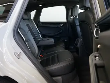 Porsche Macan S MY23/Chalk/AIR/PANO/ACC/BOSE/MEGA/21z
