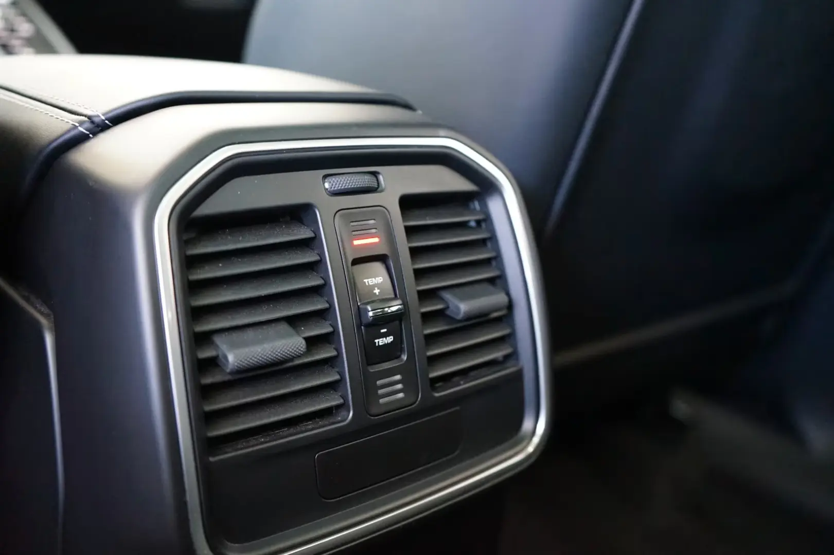 Porsche Macan S MY23/Chalk/AIR/PANO/ACC/BOSE/MEGA/21z