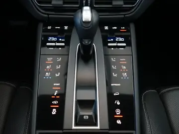 Porsche Macan S MY23/Chalk/AIR/PANO/ACC/BOSE/MEGA/21z