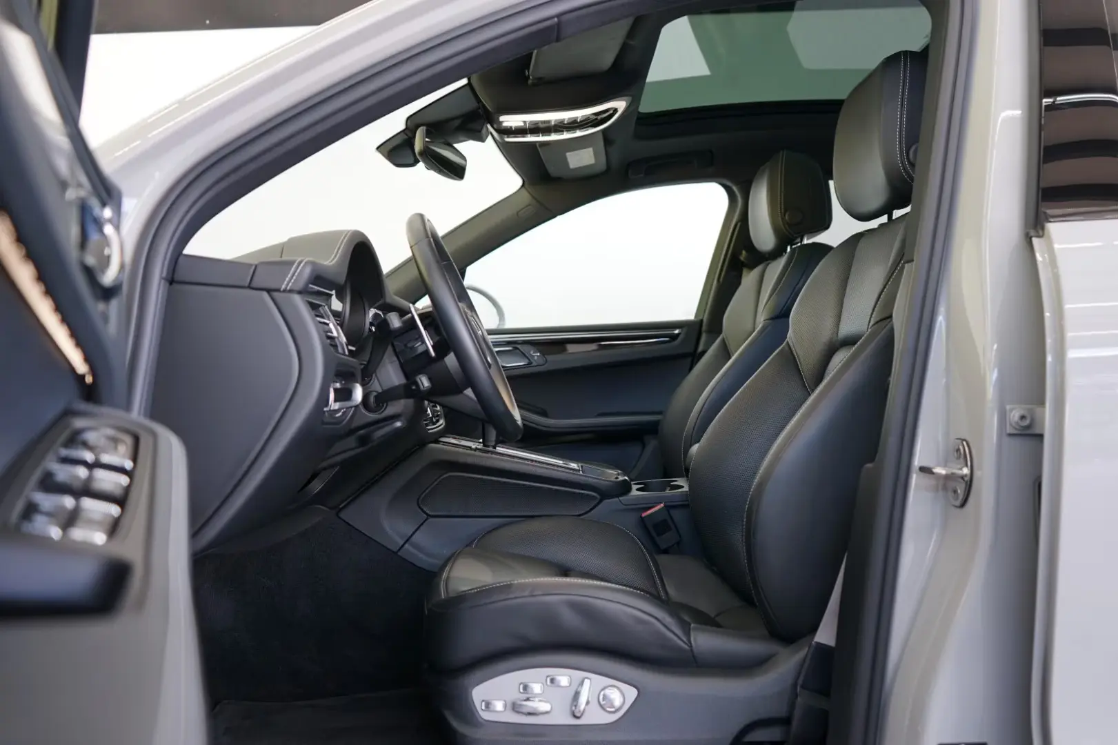 Porsche Macan S MY23/Chalk/AIR/PANO/ACC/BOSE/MEGA/21z
