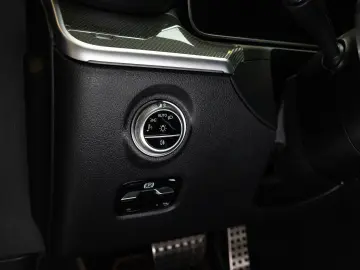 Mercedes-Benz C300 4Matic Hibrid