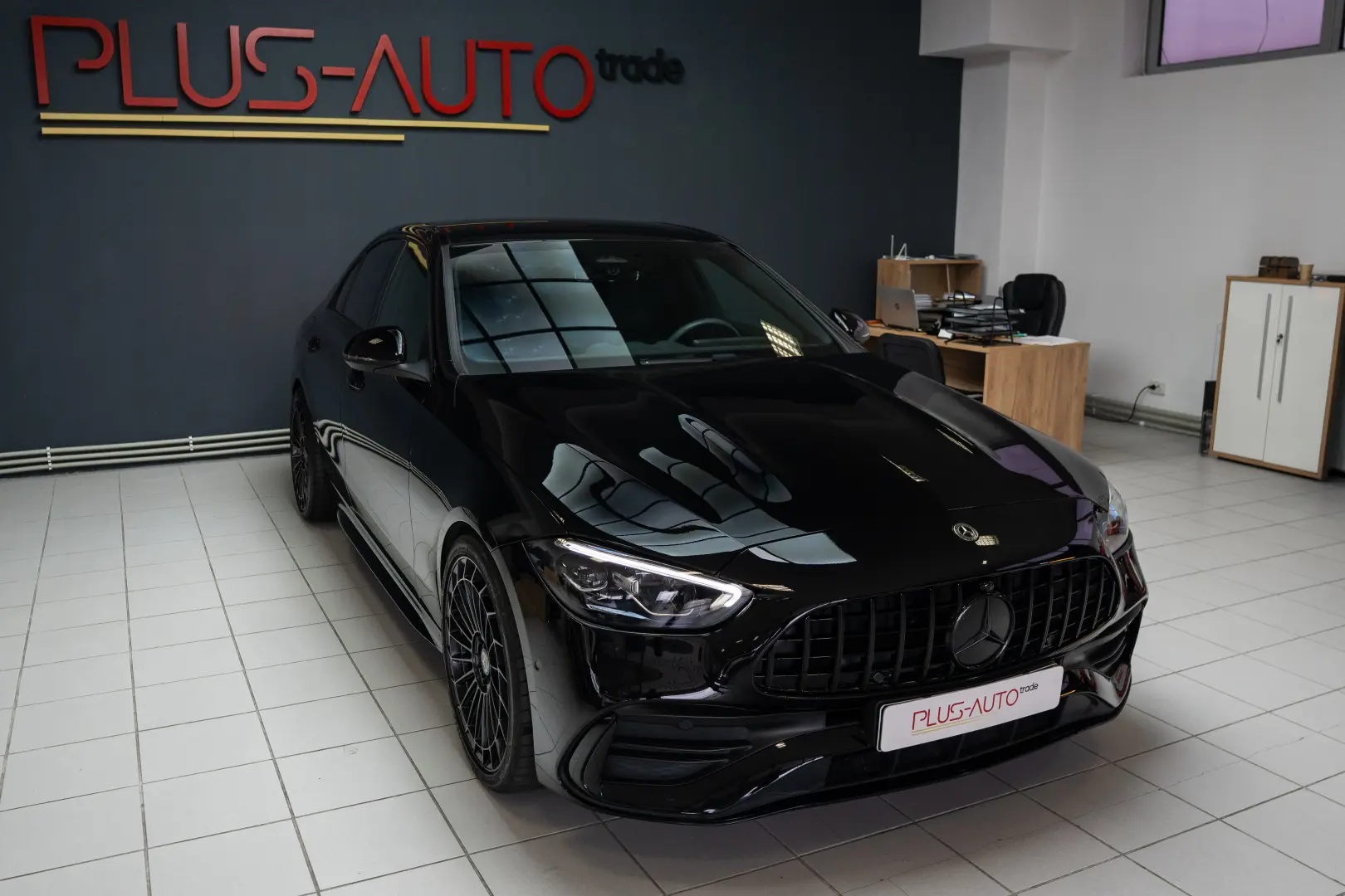 Mercedes-Benz C300 4Matic Hibrid