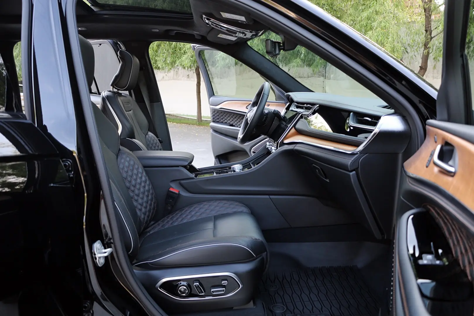 Milanne Auto Trade - Garantie - TVA - HYBRID - Fara Daune