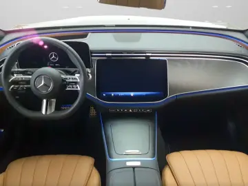Mercedes-Benz E 300 de AMG Prem  PANO DISTR 360