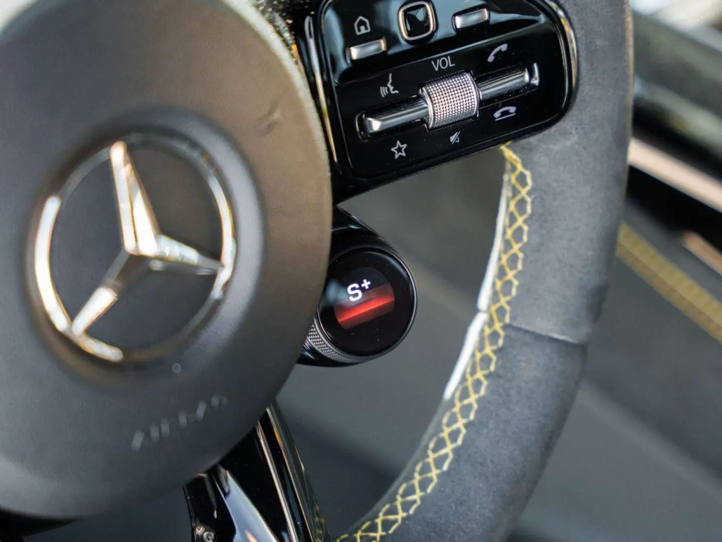 AMG GT R 4.0 V8 BiTurbo - Burmester high end - F