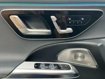 Mercedes-Benz E 300 de 4M ExclusivePrem  20AMG Pano