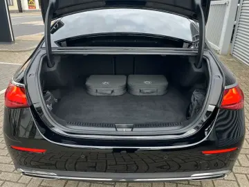 Mercedes-Benz E 300 de 4M ExclusivePrem  20AMG Pano