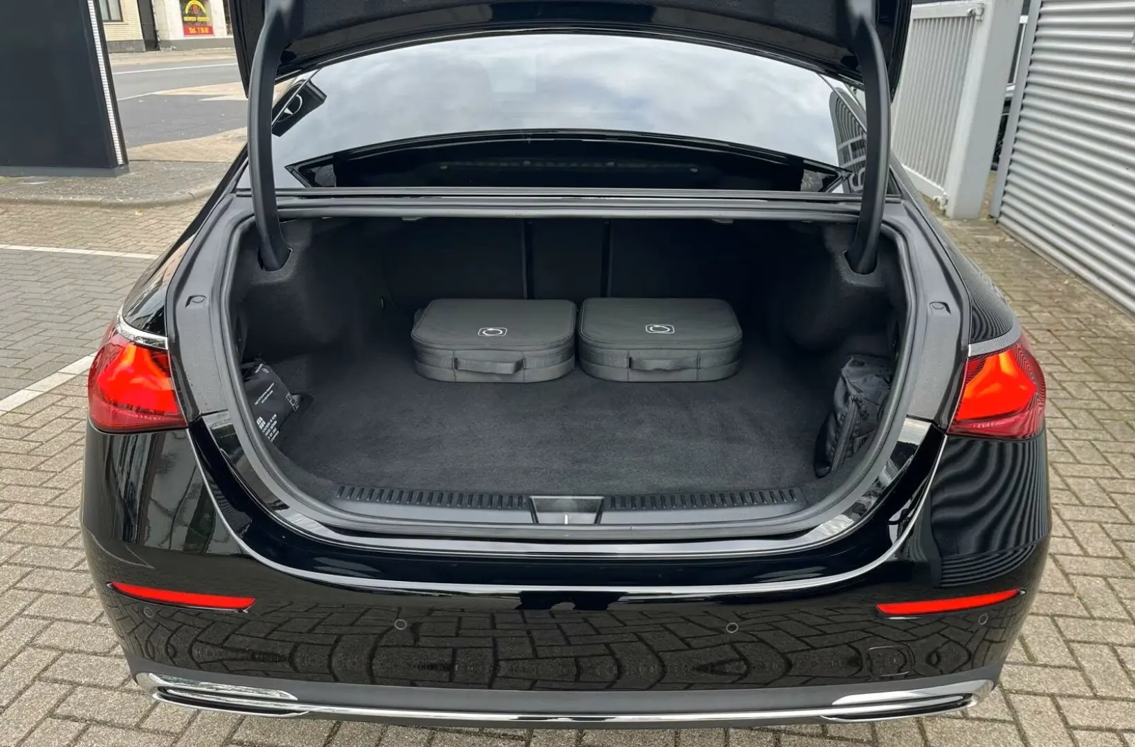 Mercedes-Benz E 300 de 4M ExclusivePrem  20AMG Pano