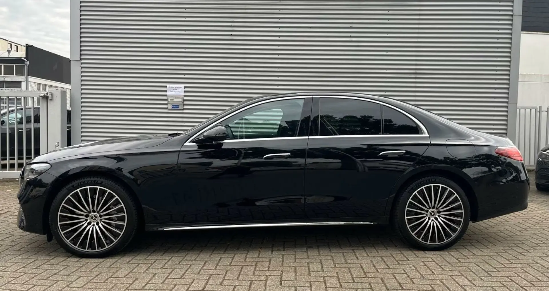 Mercedes-Benz E 300 de 4M ExclusivePrem  20AMG Pano