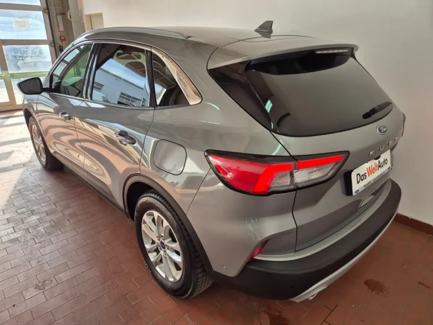 Ford Kuga 2,5 Duratec FHEV AWD