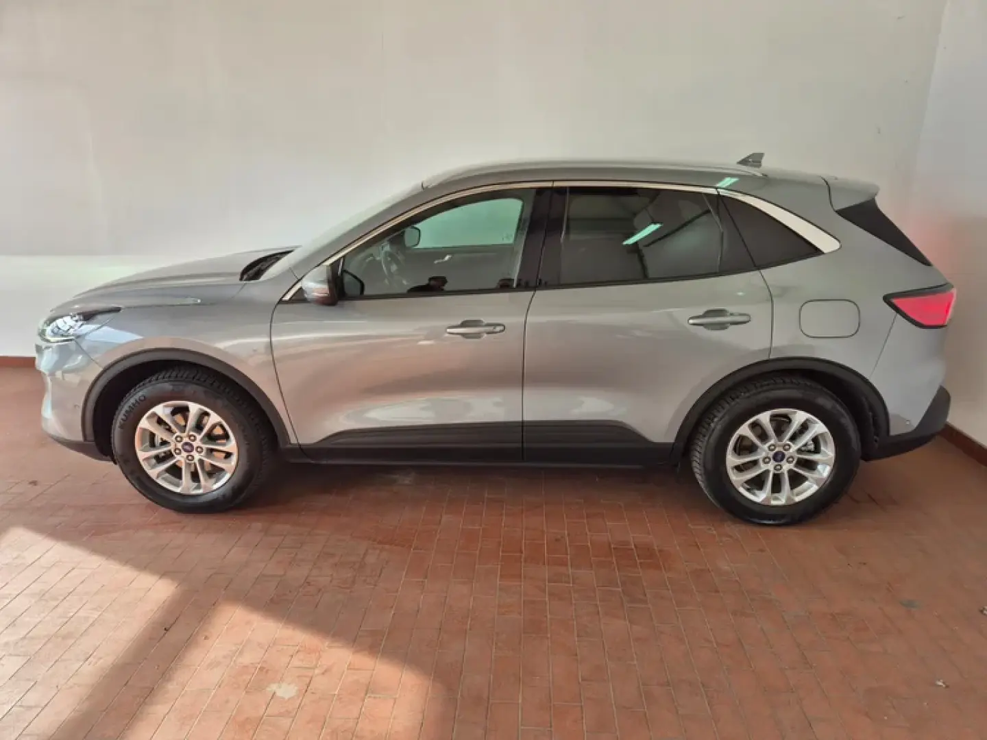 Ford Kuga 2,5 Duratec FHEV AWD