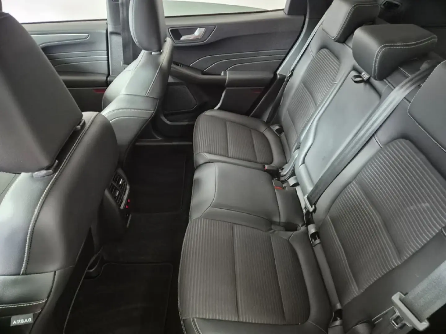 Ford Kuga 2,5 Duratec FHEV AWD