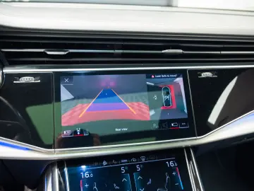 AUDI Q8 55 TFSI e Quattro - Plug in Hybrid