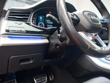 AUDI Q8 55 TFSI e Quattro - Plug in Hybrid