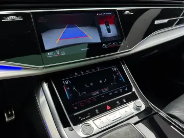 AUDI Q8 55 TFSI e Quattro - Plug in Hybrid