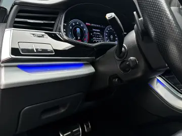 AUDI Q8 55 TFSI e Quattro - Plug in Hybrid