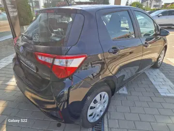 Toyota Yaris 1.5 VVT-i HSD Terra