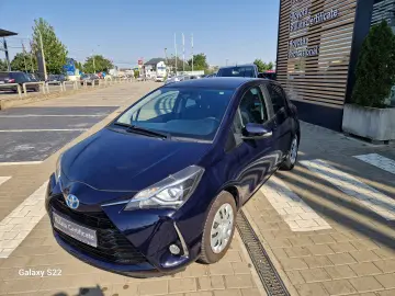 Toyota Yaris 1.5 VVT-i HSD Terra