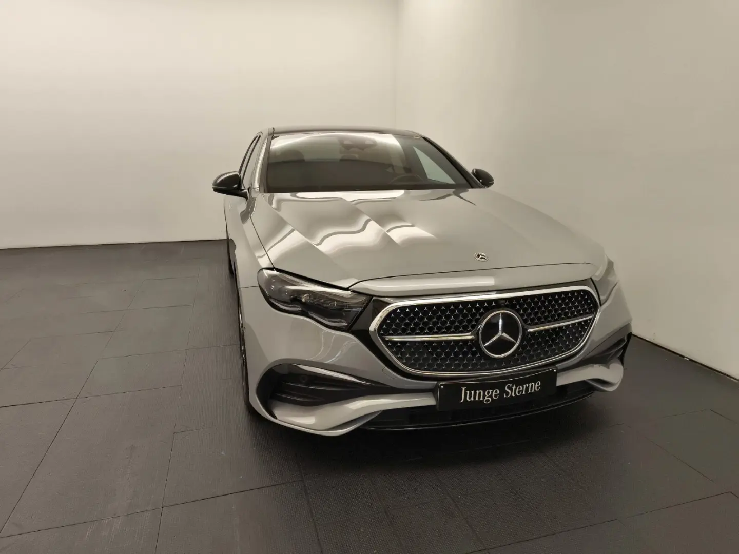 E 400 e 4M AMG Night Pano FahrassiPlus AHK Leder