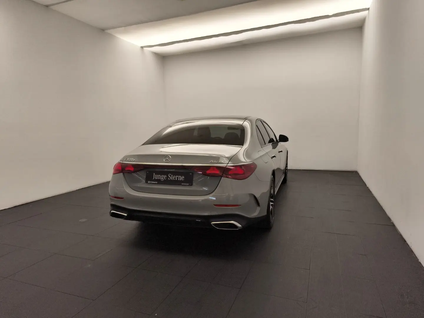 E 400 e 4M AMG Night Pano FahrassiPlus AHK Leder