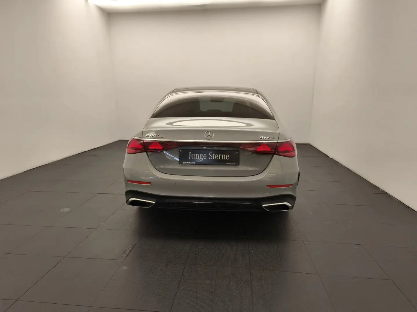 E 400 e 4M AMG Night Pano FahrassiPlus AHK Leder