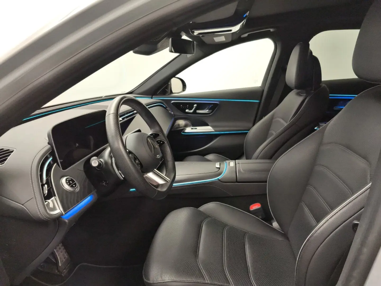 E 400 e 4M AMG Night Pano FahrassiPlus AHK Leder
