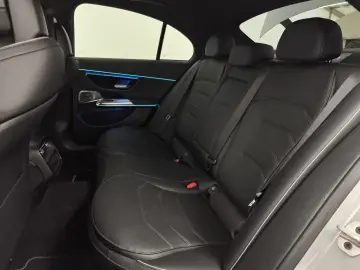 E 400 e 4M AMG Night Pano FahrassiPlus AHK Leder