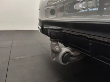 E 400 e 4M AMG Night Pano FahrassiPlus AHK Leder
