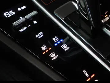 Porsche Cayenne E-Hybrid Luft; Pano; BOSE;
