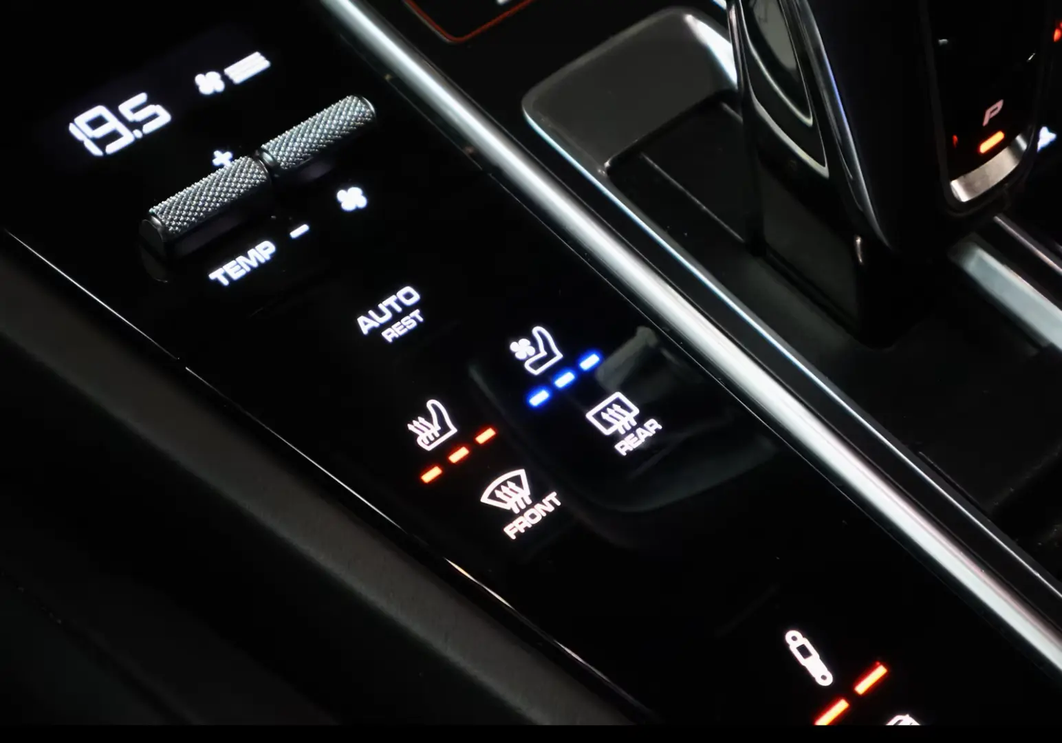 Porsche Cayenne E-Hybrid Luft; Pano; BOSE;