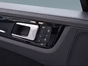 Porsche Cayenne E-Hybrid Luft; Pano; BOSE;