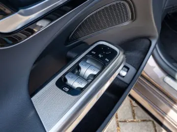 E 300 de AMG-Sport/LED/Cam/Pano/Night/Distr/Totw