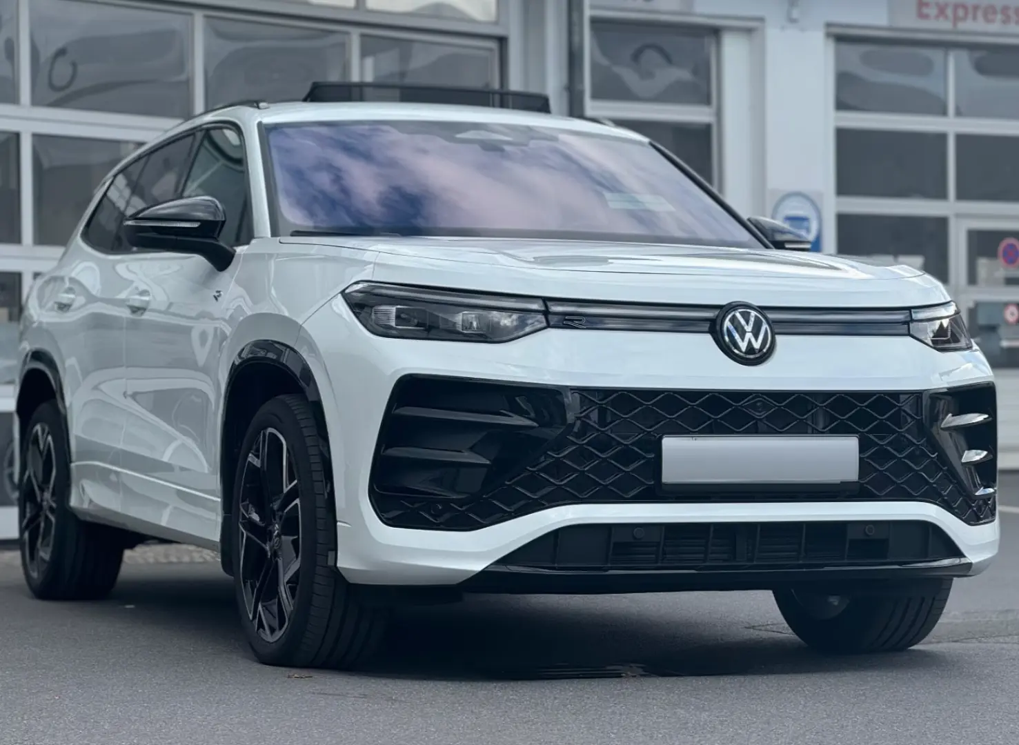 Volkswagen TAYRON 2.0TDI 4MOTION R LINE 7-SITZE STANDHEIZ