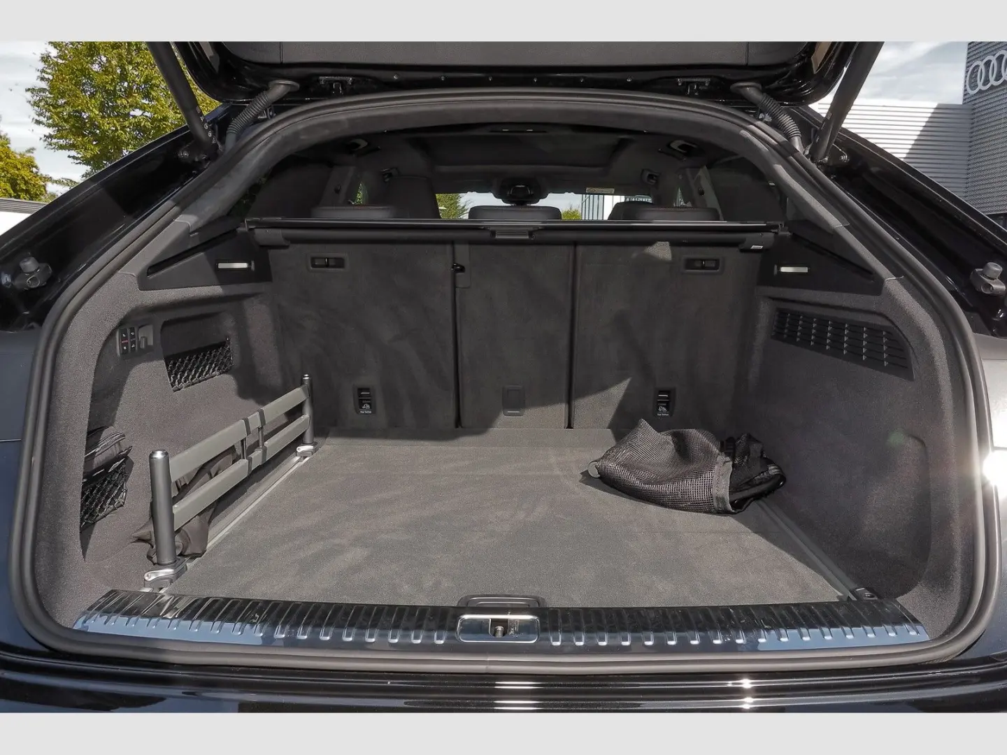 RSQ8 Facelift/All Black/B+O Advanced/RS-AGA/Lase