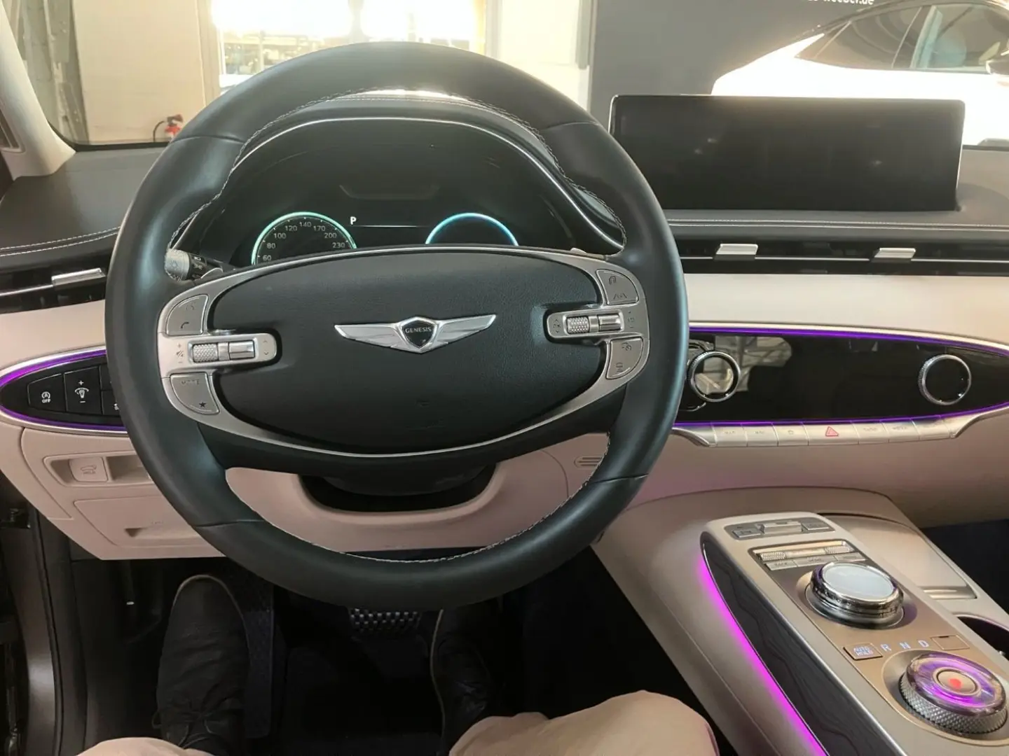GV70 Luxury 4WD LED LEDER KAMERA PDC NAVI ALU