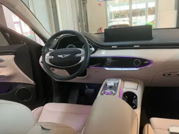 GV70 Luxury 4WD LED LEDER KAMERA PDC NAVI ALU