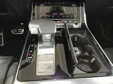 RS Q8 4.0 TFSI V8 RS Sportabgas Navi