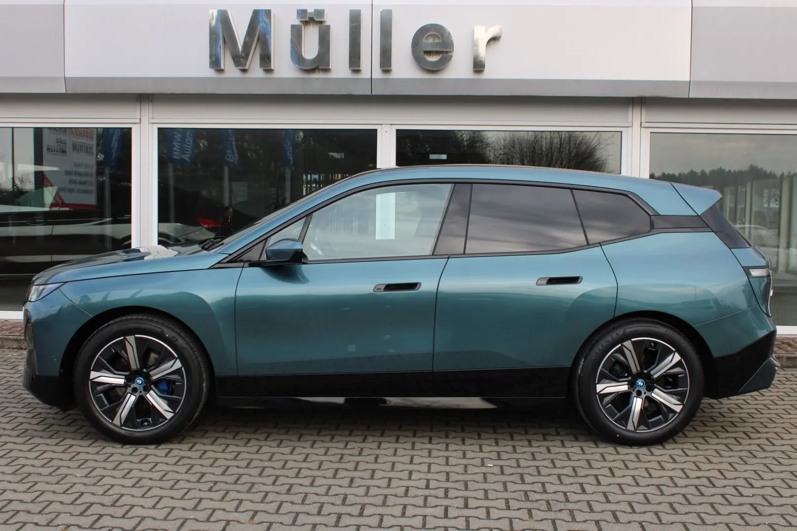iX xDrive40 Sportpaket Head-Up HK HiFi DAB LED
